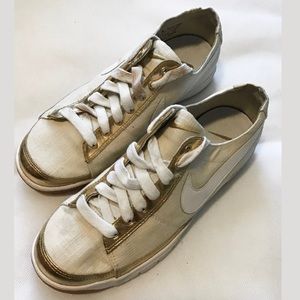 Nike Blazers Size 6